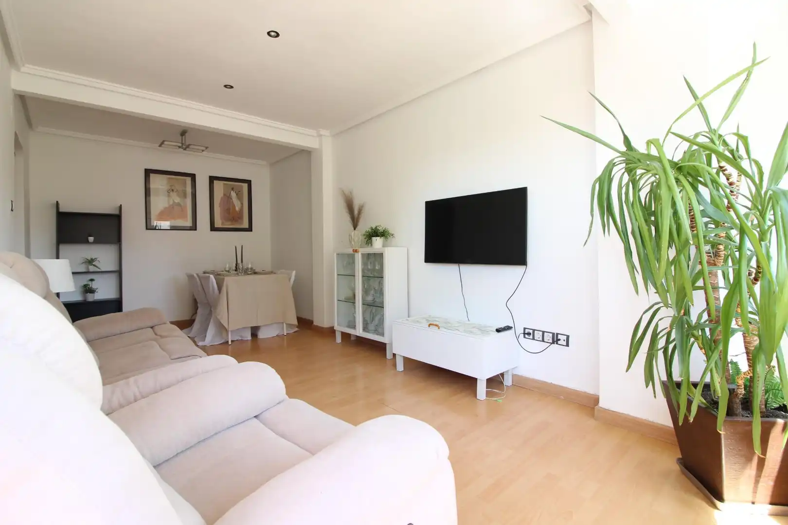Sala d'estar de Pis en venda en Valencia amb Aire condicionat i Calefacció