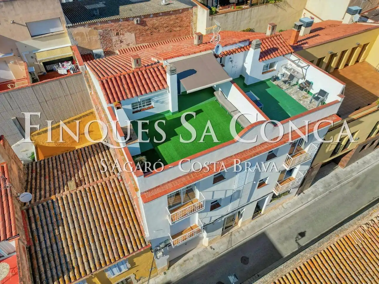Vista exterior de Apartament en venda en Sant Feliu de Guíxols amb Calefacció