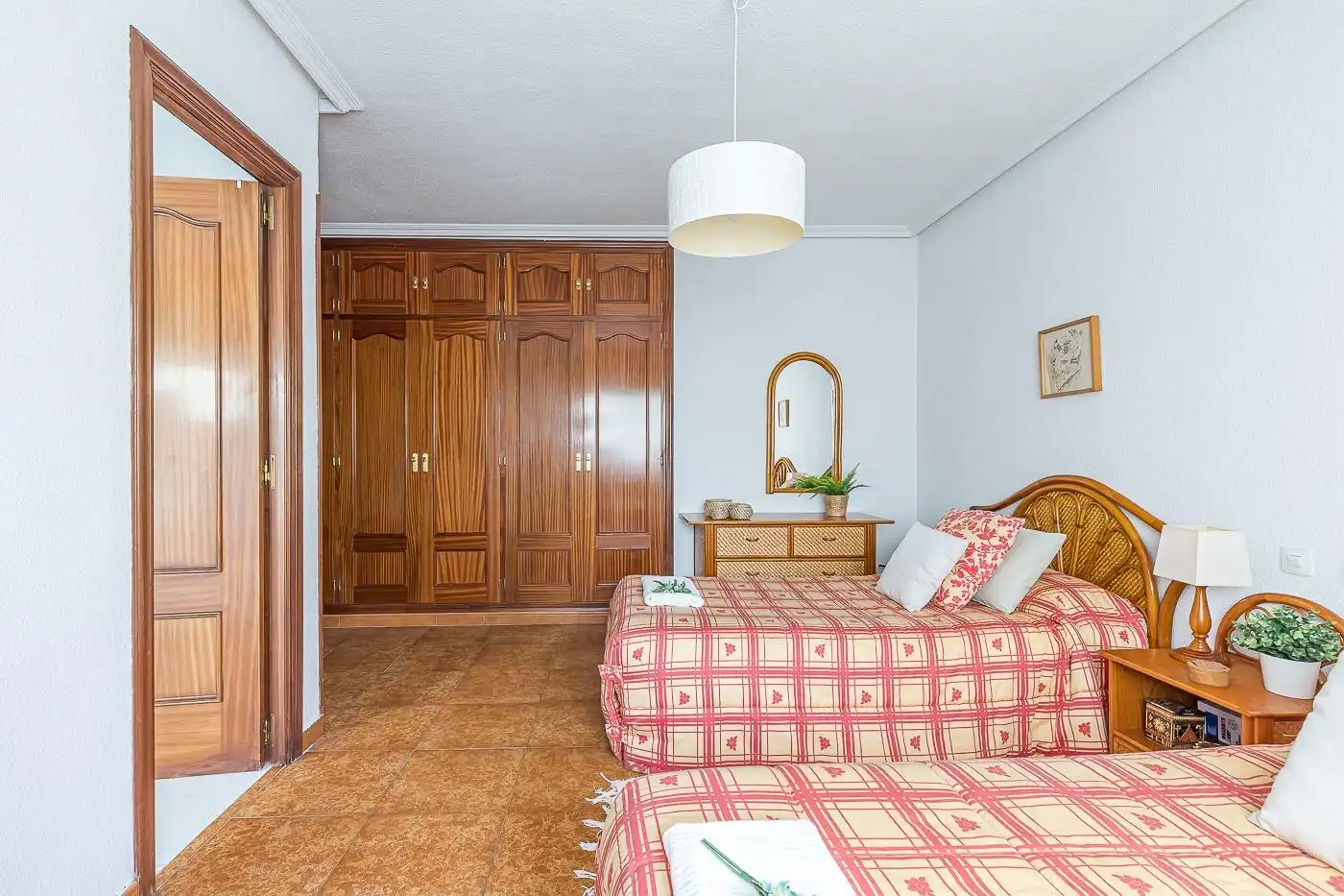 Habitación de Casa o chalet en venta en San Lorenzo de El Escorial con Calefacción, Alarma y Piscina comunitaria