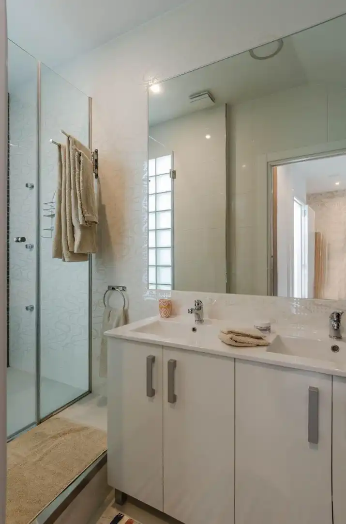 Bathroom of Houses for sale in A Coruña Capital   with Heating and Alarm