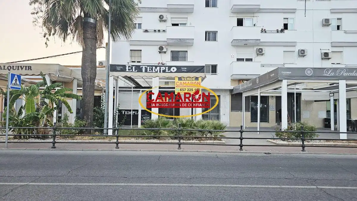 Local comercial en venta en Coria del Río