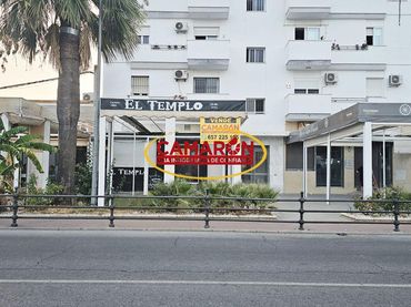 Local commercial à vendre à Coria del Río