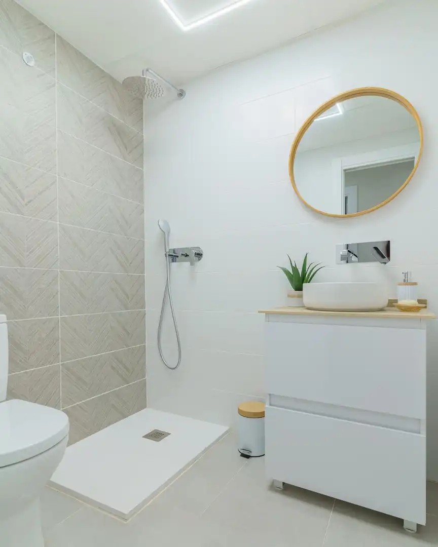 Baño de Piso de alquiler en Motril con Aire acondicionado, Terraza y Trastero