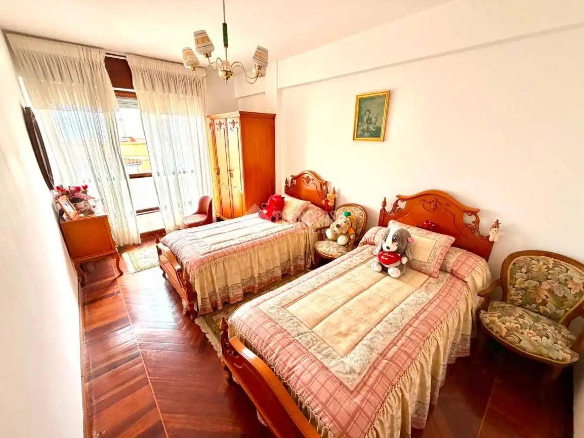 Habitación de Piso en venta en Santander con Calefacción y Parquet