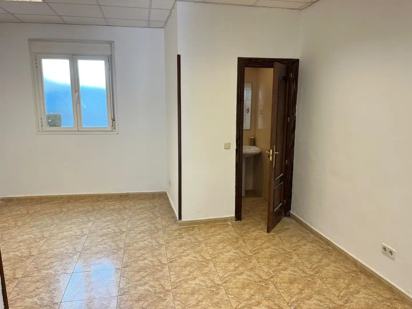 Schlafzimmer von Geschaftsraum zur Miete in Los Molinos mit Klimaanlage und Heizung