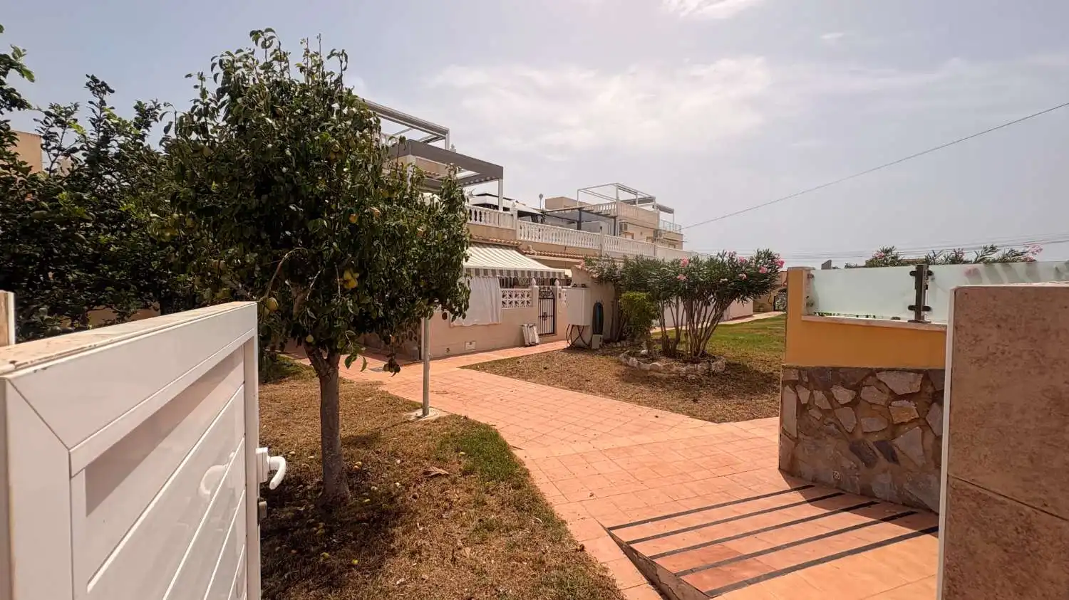 Vista exterior de Casa o xalet en venda en Orihuela amb Aire condicionat, Calefacció i Terrassa