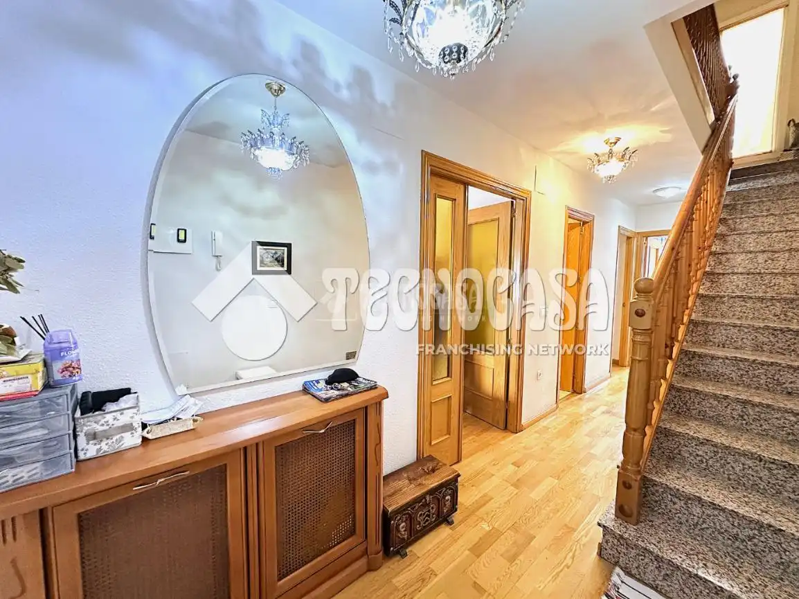 Wohnung zum Verkauf in Cuenca mit Privatgarten, Terrasse und Balkon
