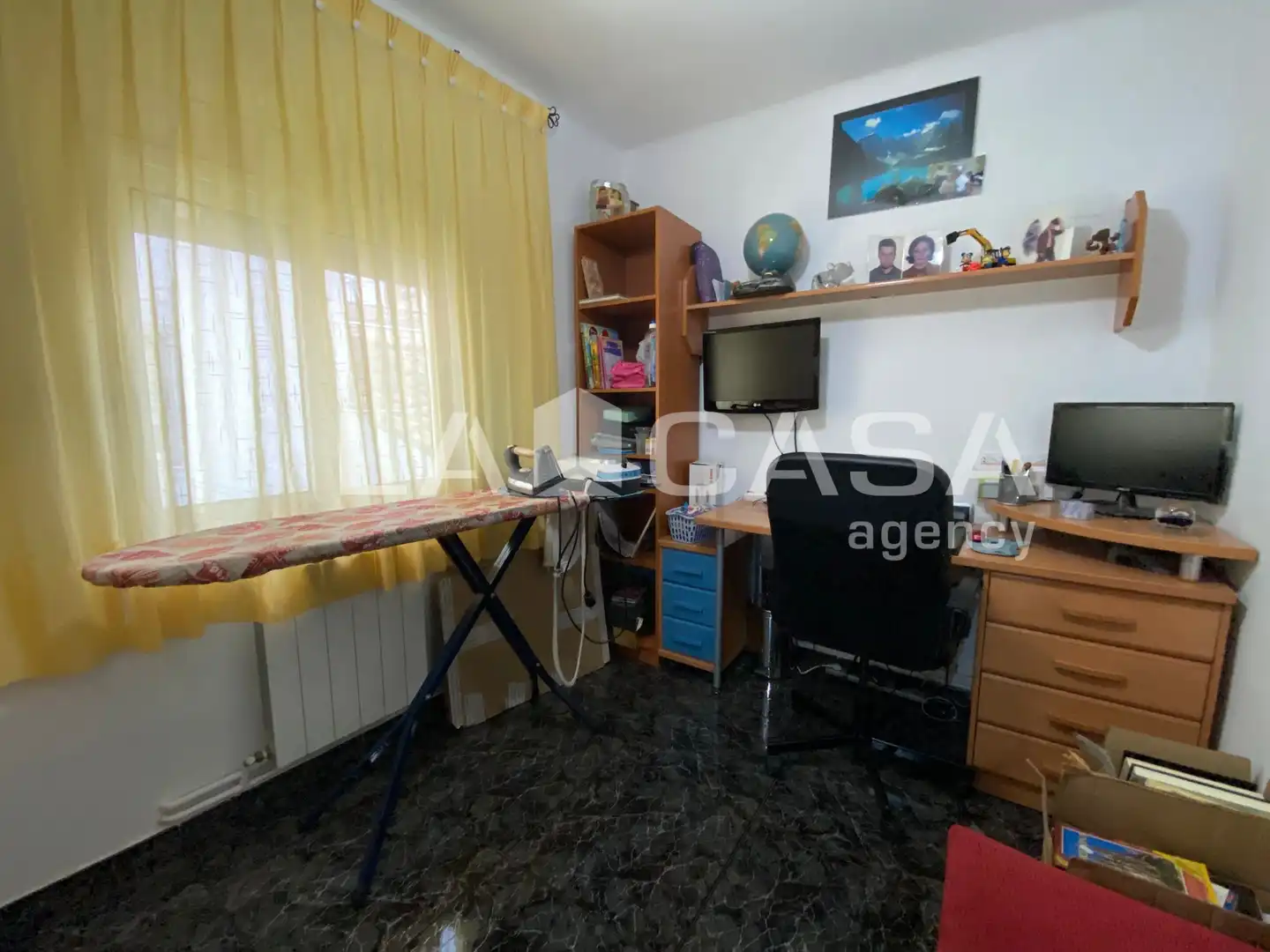 Piso en venta en Santa Coloma de Gramenet con Calefacción y Balcón