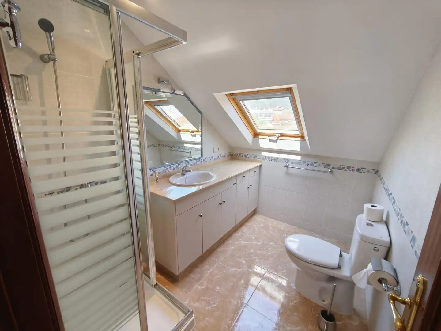 Baño de Casa o chalet en venta en Ribeira con Calefacción