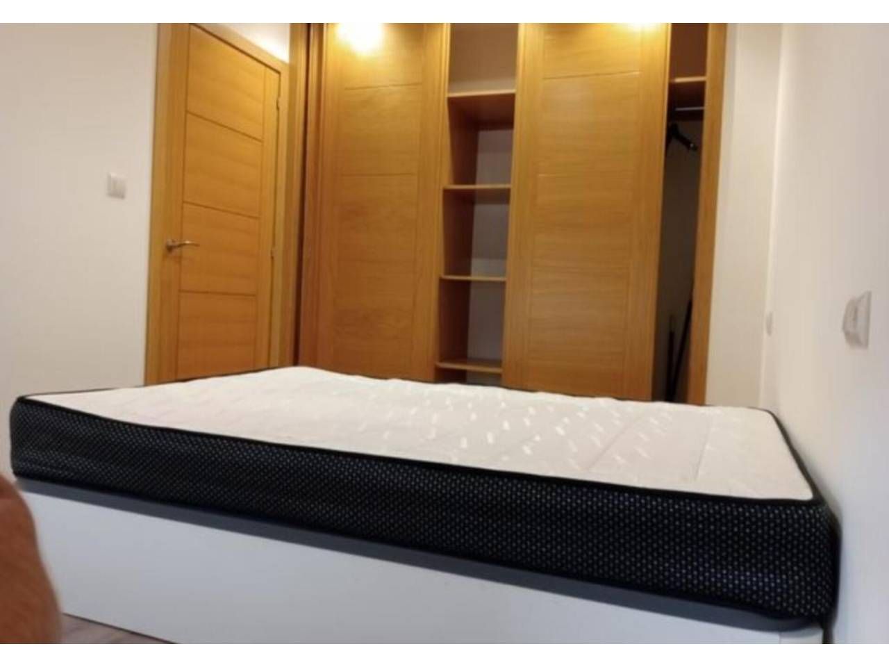 Dormitori de Estudi en venda en Ourense Capital  amb Calefacció i Parquet