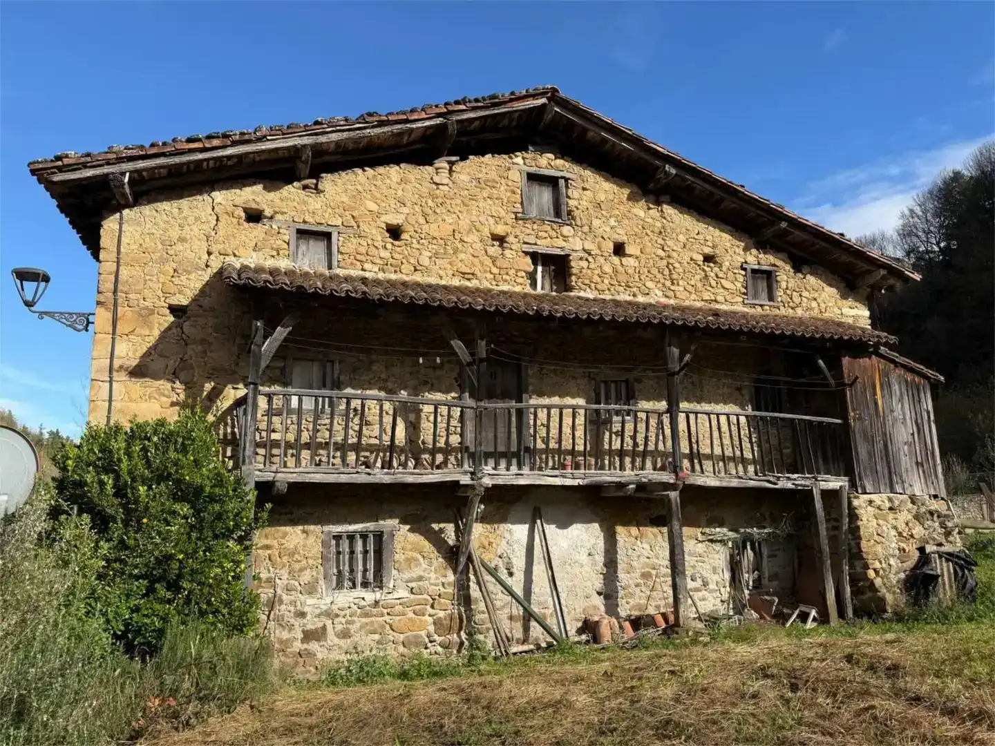 Vista exterior de Finca rústica en venda en Ataun amb Balcó