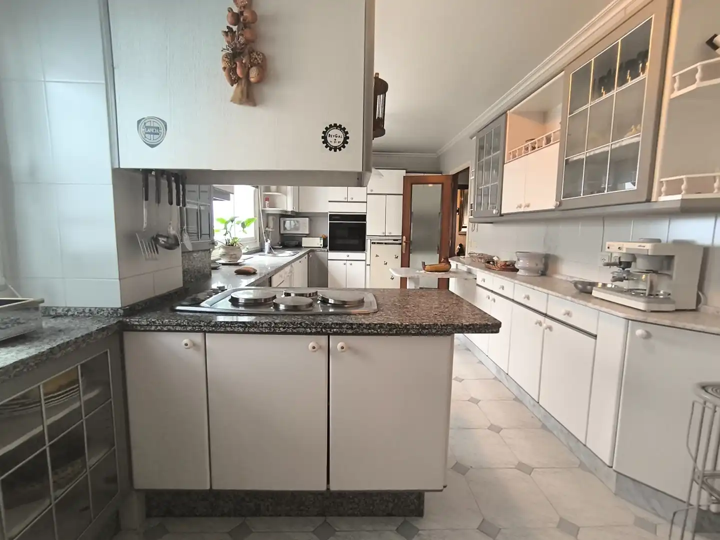 Cocina de Piso en venta en Pontevedra Capital  con Calefacción, Parquet y Trastero