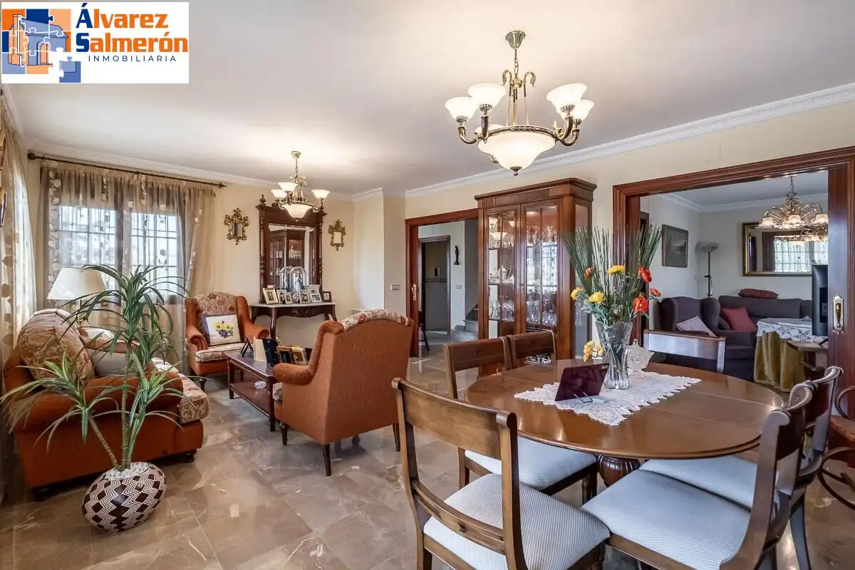 Casa con jardín en venta en Calle MARIANA PINEDA, imagen 9