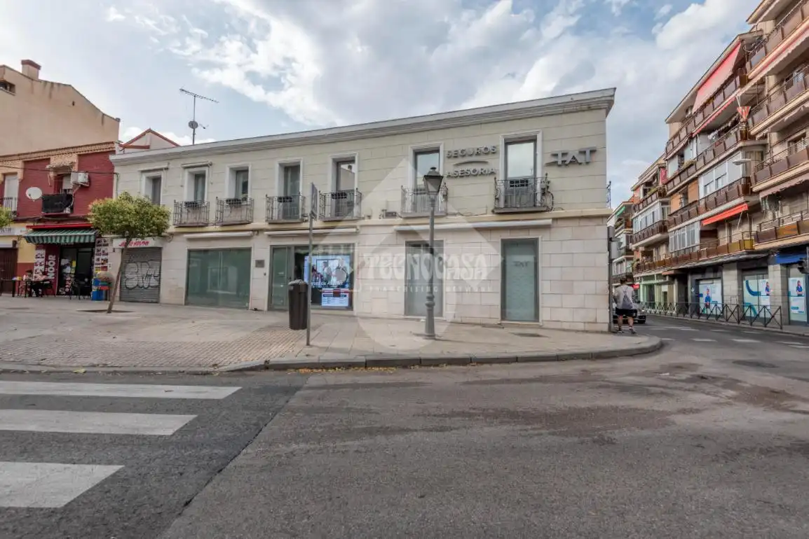 Außenansicht von Gebäude zum Verkauf in Madrid