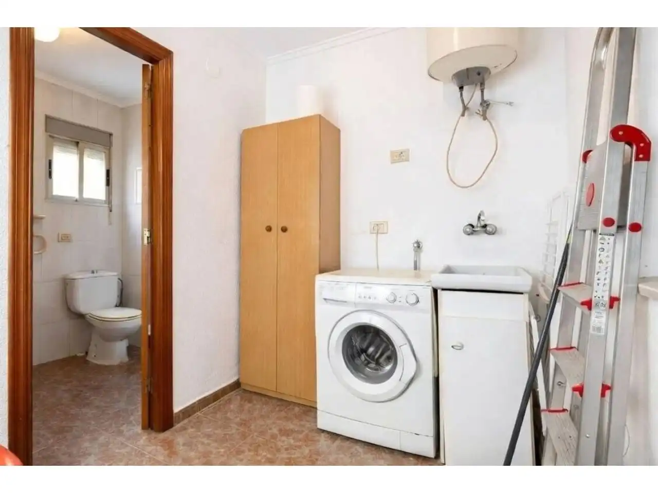 Bany de Casa o xalet en venda en Castellón de la Plana / Castelló de la Plana amb Jardí privat i Moblat
