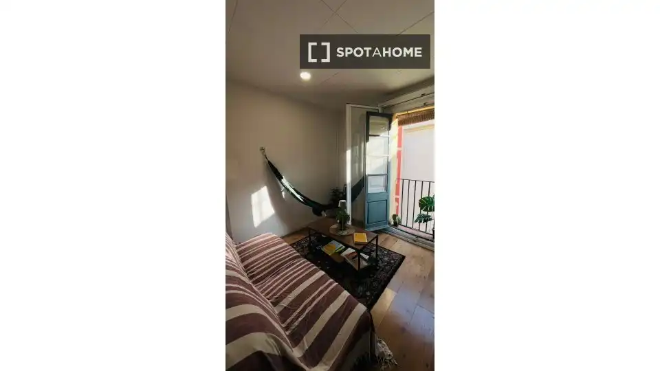 Habitación de Piso de alquiler en Barcelona con Aire acondicionado, Calefacción y Amueblado