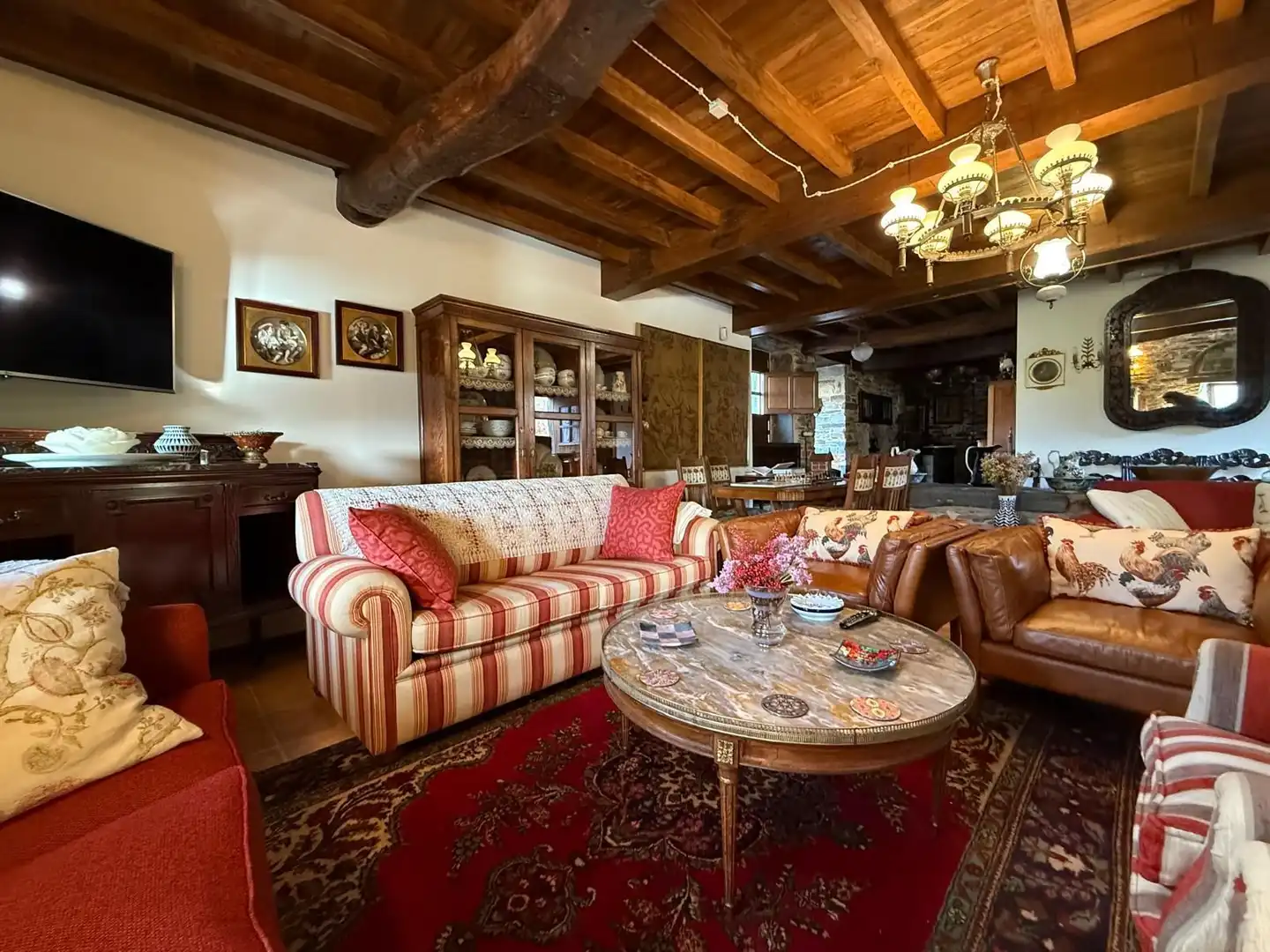 Sala de estar de Finca rústica en venta en Monfero con Calefacción, Jardín privado y Amueblado