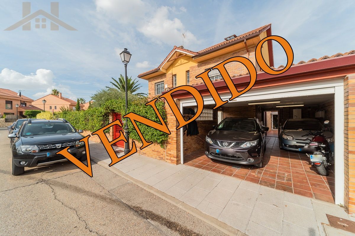 Jardí de Casa o xalet en venda en Griñón amb Aire condicionat, Jardí privat i Parquet
