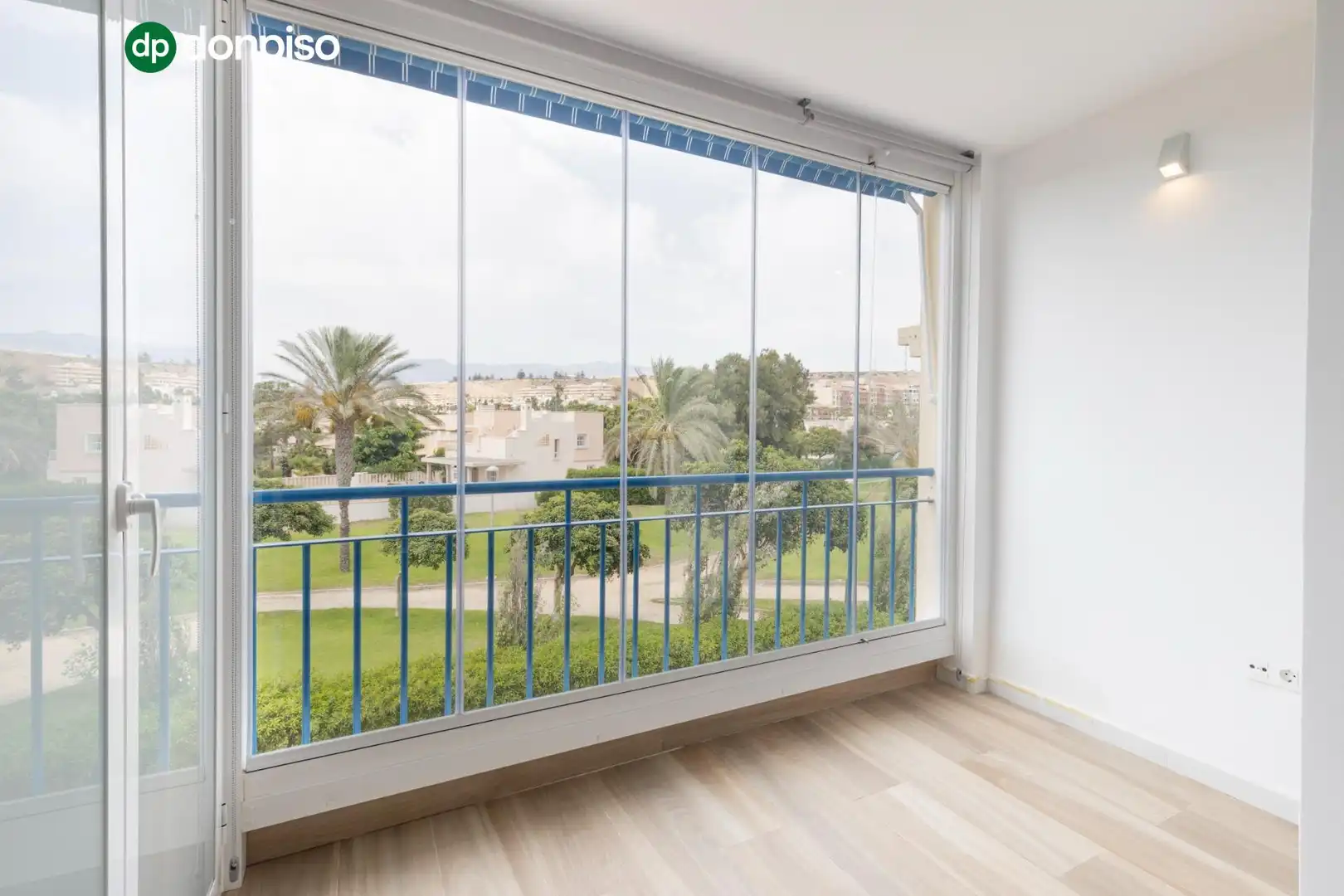Terraza de Piso en venta en El Ejido con Piscina comunitaria