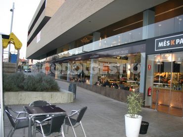 Business premises for transfer in De Roda, 12 B1