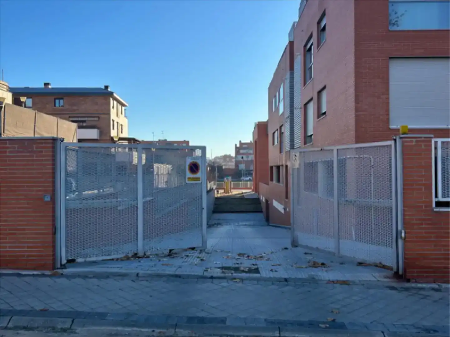 Parkplatz von Garage zur Miete in Zona Europa