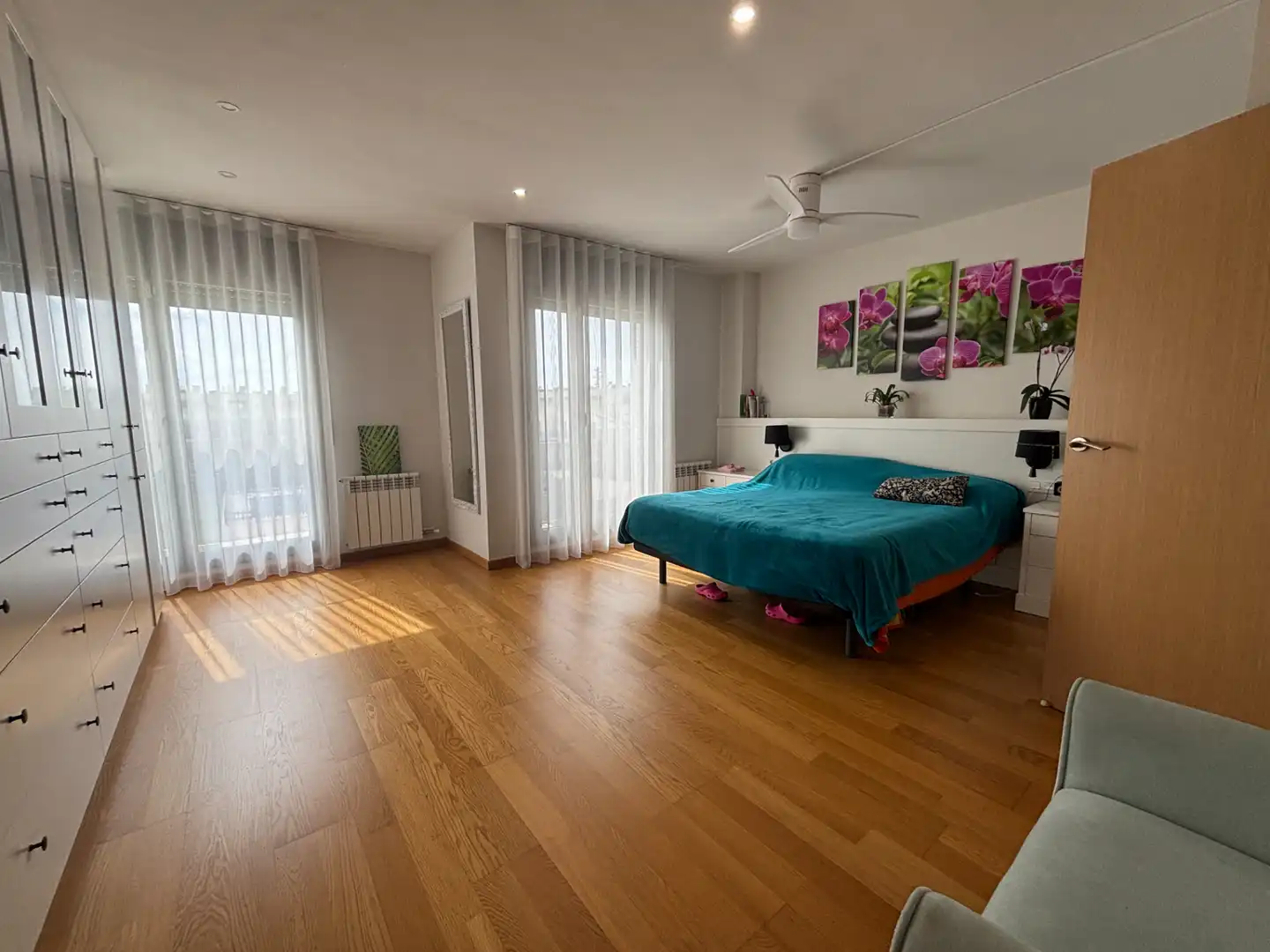 Habitación de Casa adosada en venta en Lleida con Aire acondicionado, Calefacción y Parquet