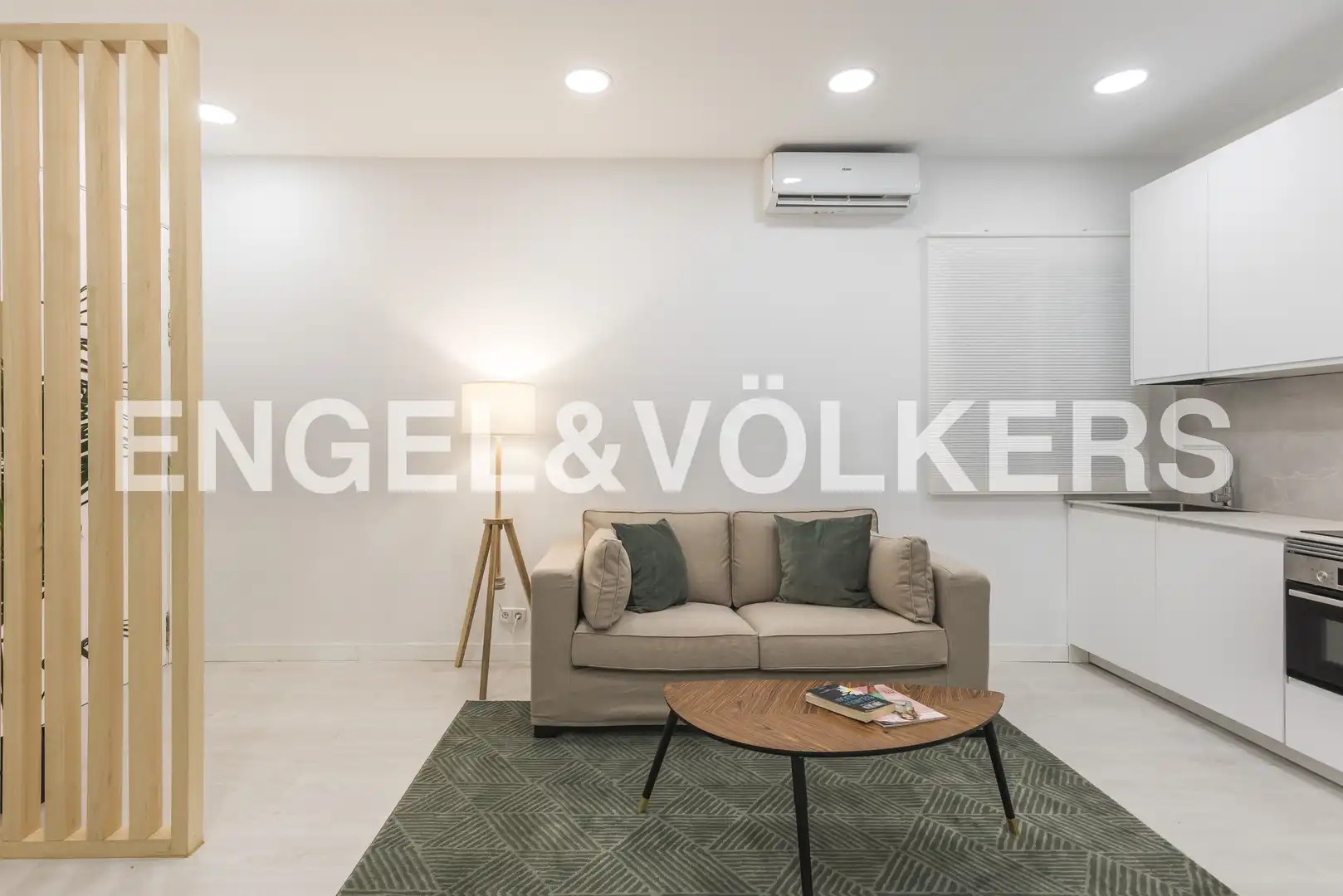 Sala de estar de Apartamento de alquiler en Madrid con Aire acondicionado y Calefacción
