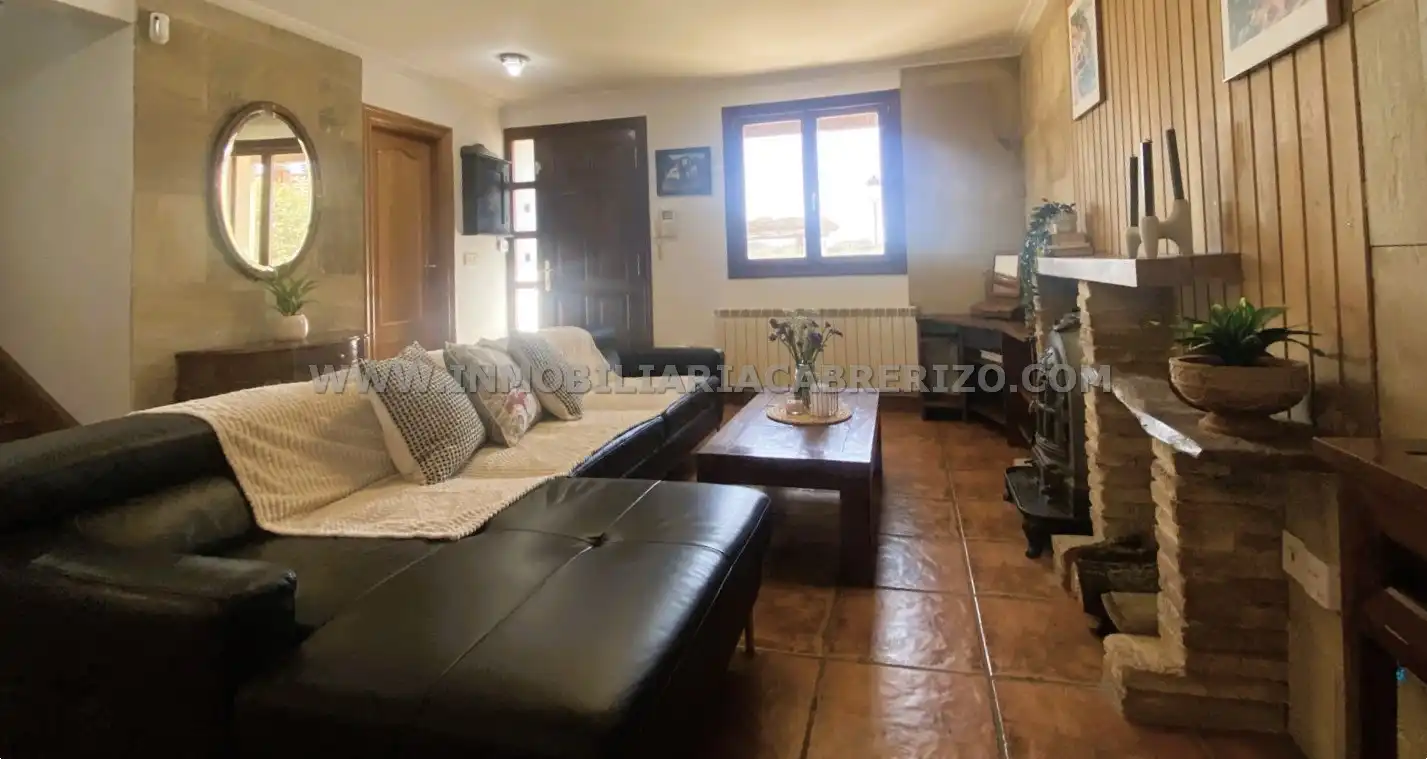 Sala de estar de Casa o chalet en venta en Olóriz / Oloritz con Aire acondicionado, Calefacción y Jardín privado