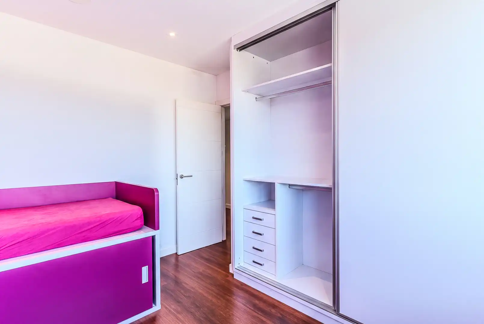 Dormitori de Casa o xalet en venda en Tàrrega amb Aire condicionat, Jardí privat i Terrassa