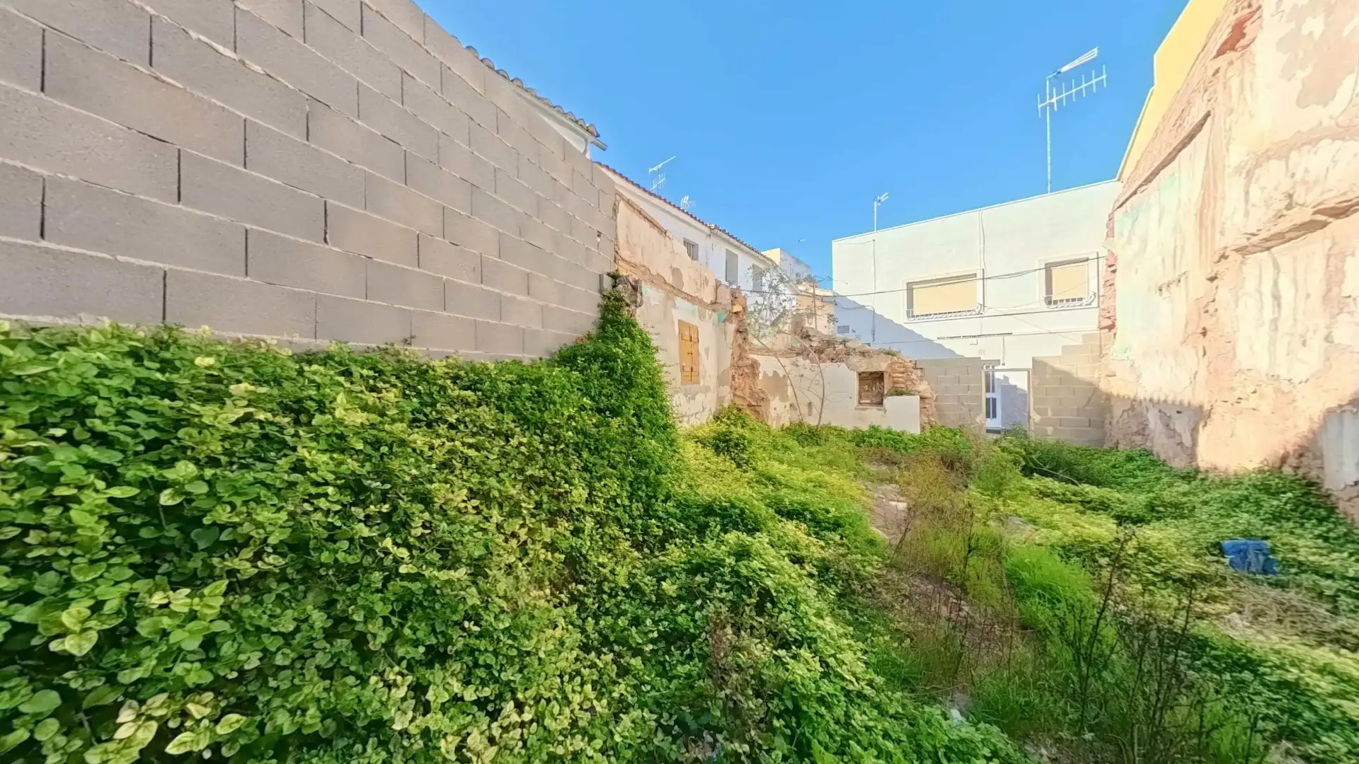 Residential zum Verkauf in Carrer Silio Itálico, Centro - El Castillo