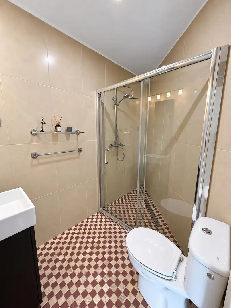 Baño de Piso en venta en Fuengirola con Aire acondicionado, Jardín privado y Terraza