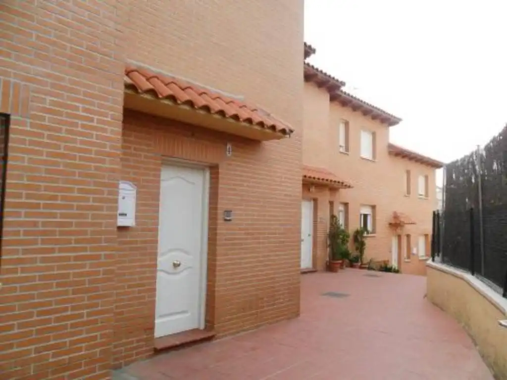 Exterior view of Houses for rent in El Vellón, Madrid