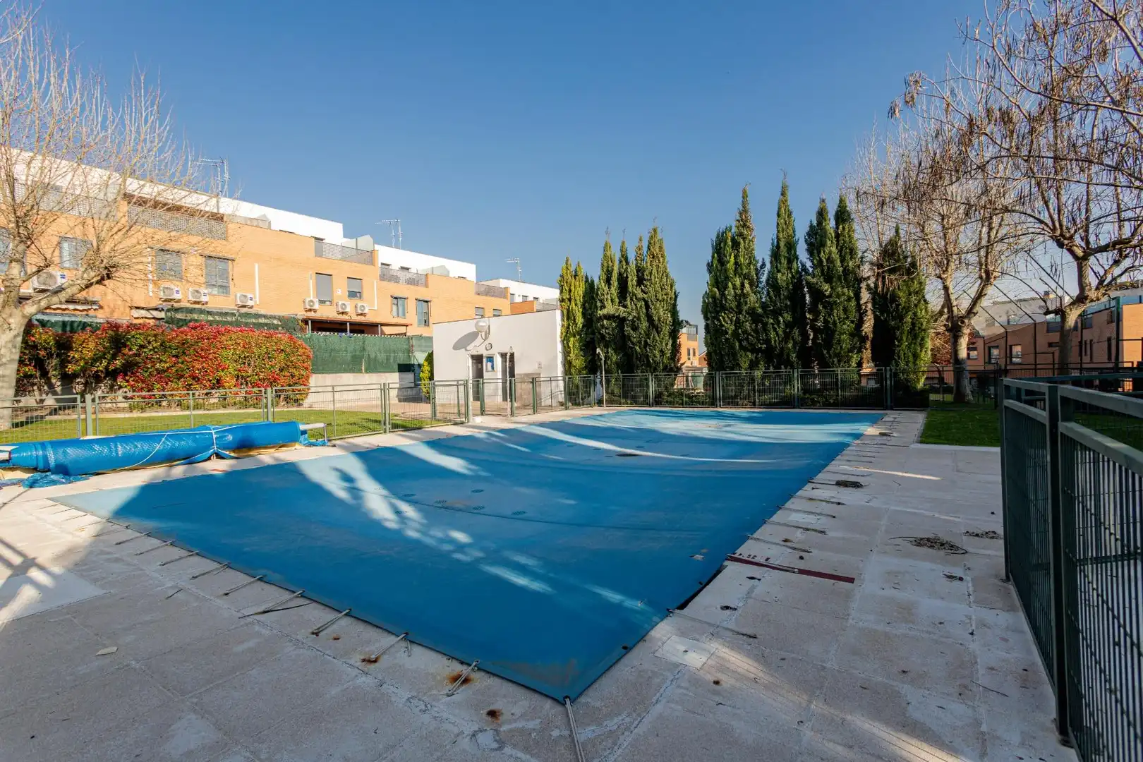 Piscina de Casa adosada en venda en Valdemoro amb Aire condicionat, Calefacció i Jardí privat