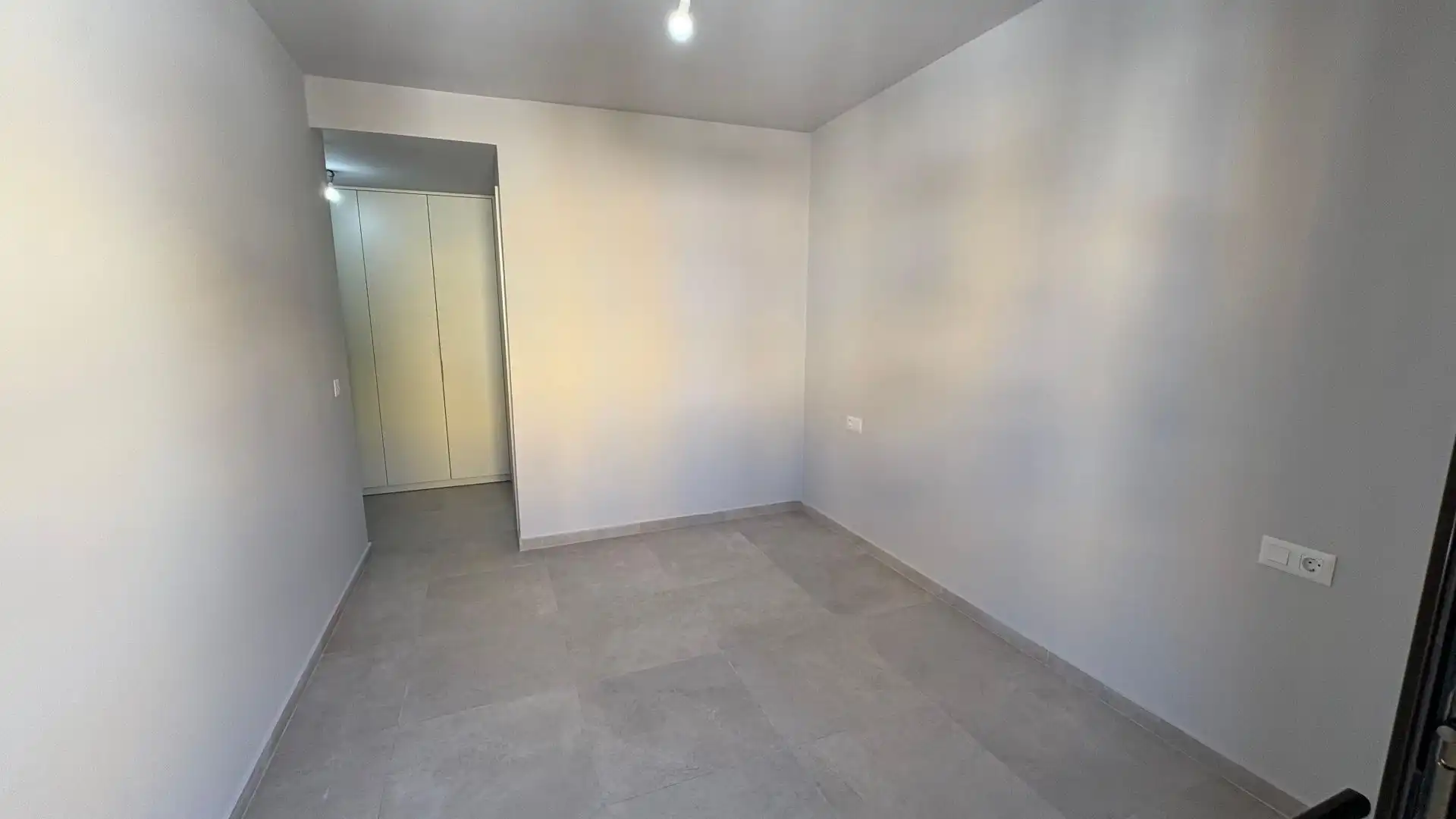 Habitación de Apartamento en venta en Arona con Terraza, Trastero y Domótica