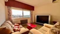 Living room of Attic for sale in  Granada Capital  with Air Conditioner, Heating and Community pool