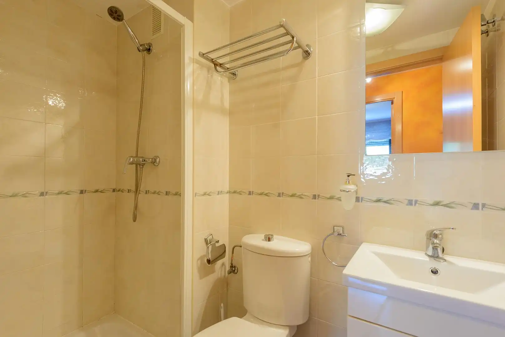 Bathroom of Flat for sale in San Claudio - Trubia - Las Caldas