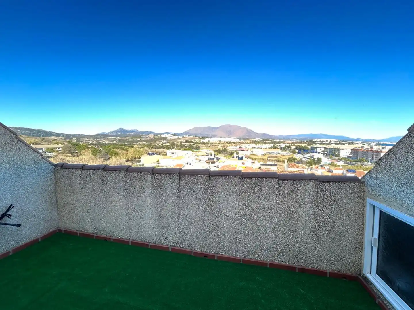 Exterior view of Study for sale in San Luis de Sabinillas