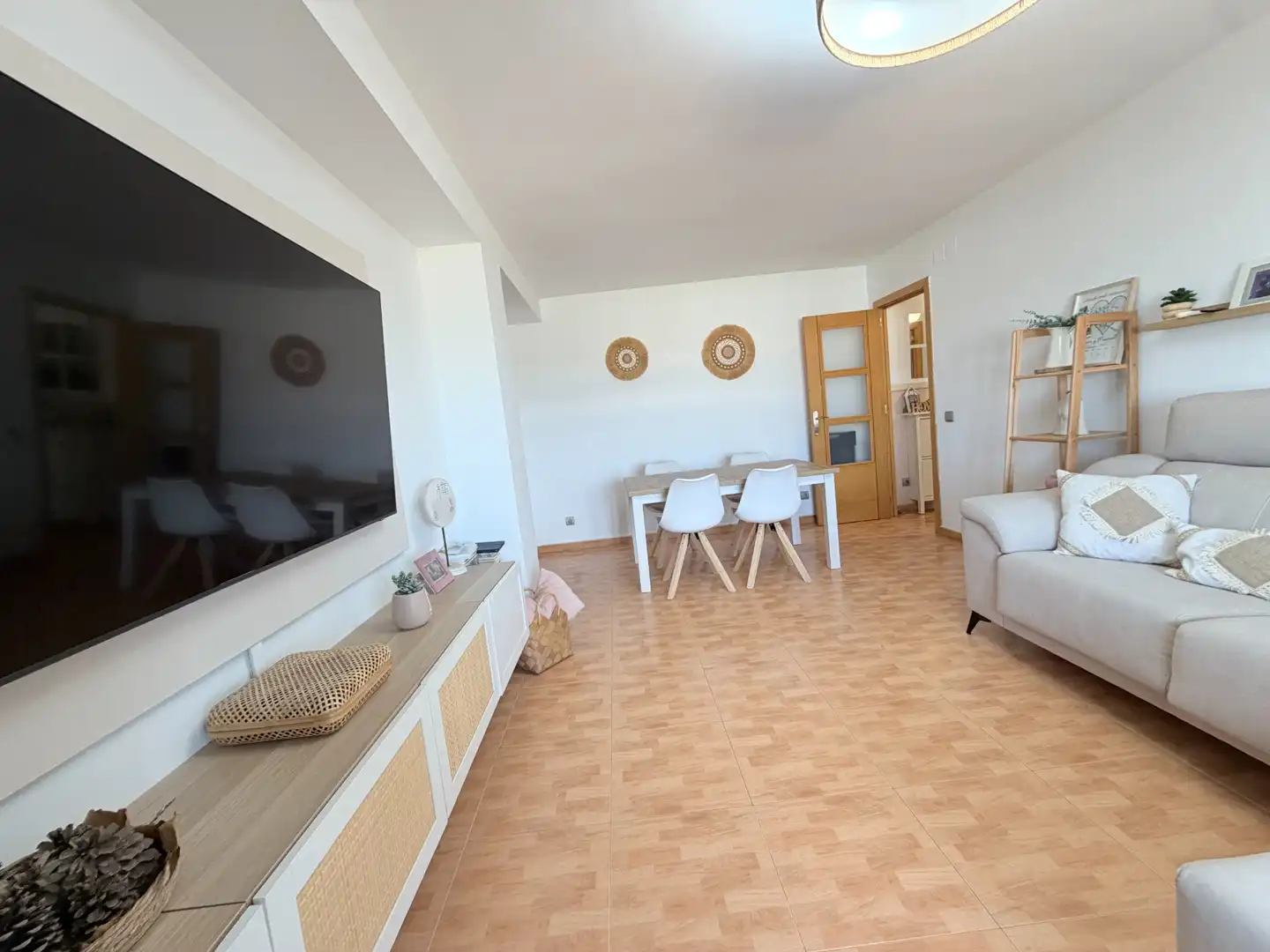 Sala de estar de Piso en venta en Camas con Aire acondicionado, Balcón y Internet