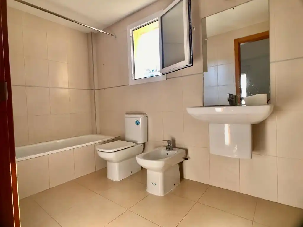 Badezimmer von Dachboden zum Verkauf in  Palma de Mallorca mit Klimaanlage, Parkett und Terrasse