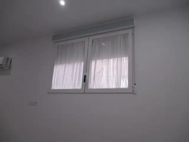Dormitori de Loft de lloguer en Granada amb Aire condicionat i Moblat