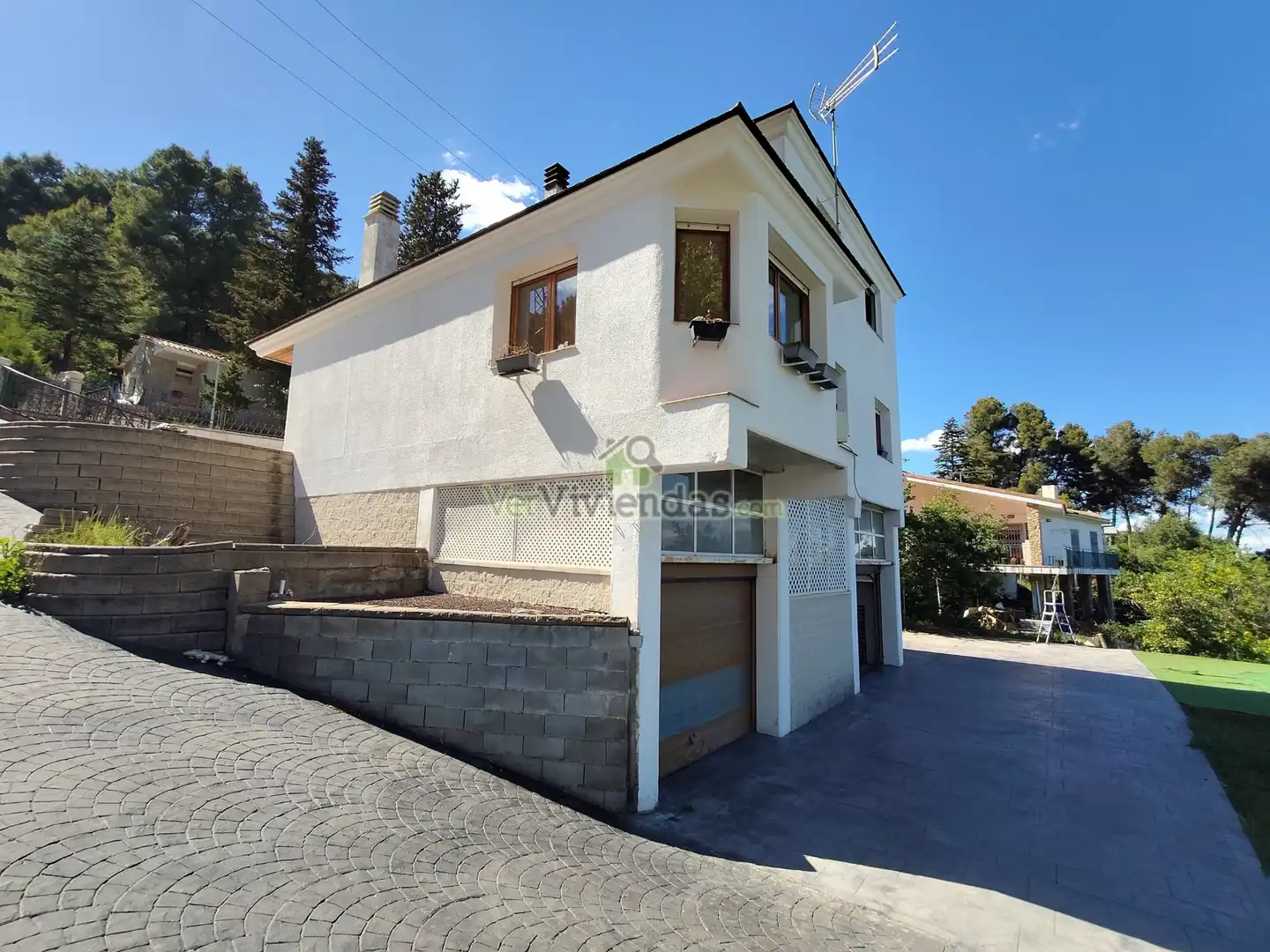 Vista exterior de Casa o xalet en venda en Vallirana amb Calefacció, Jardí privat i Terrassa