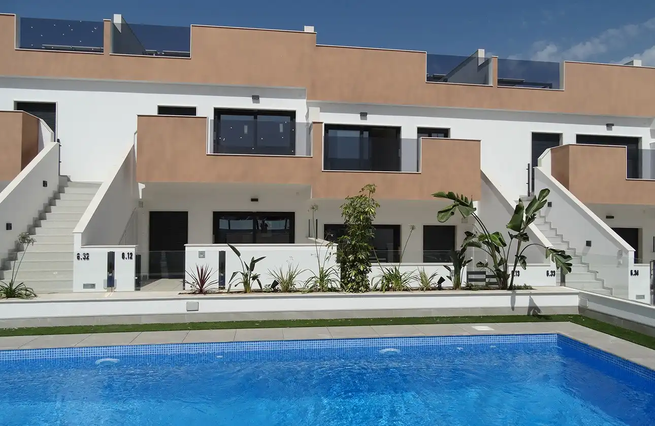 Piscina de Apartamento en venta en Pilar de la Horadada con Aire acondicionado, Calefacción y Terraza