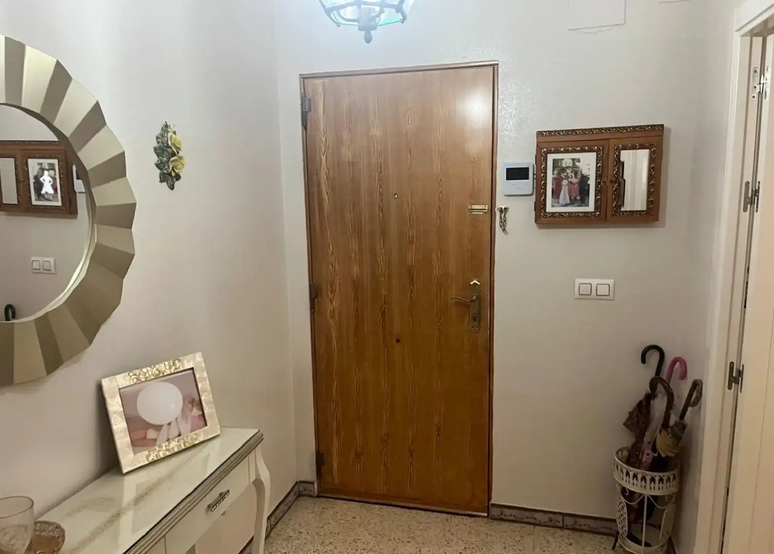 Casa adosada en venta en Dos Hermanas con Terraza y Amueblado