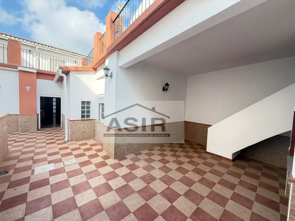 Casa amb piscina en venda a Calle Matilde Malo, imagen 6