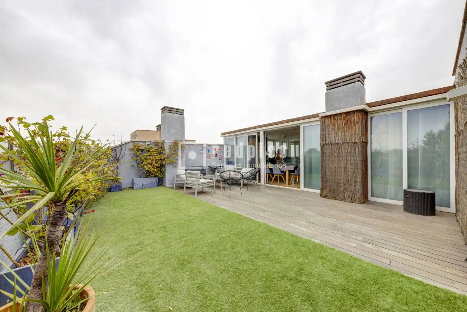Terraza de Ático en venta en Pozuelo de Alarcón con Aire acondicionado, Calefacción y Jardín privado