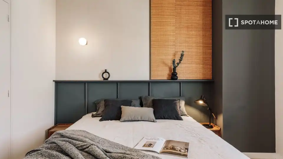 Habitación de Piso de alquiler en Barcelona con Aire acondicionado, Calefacción y Amueblado