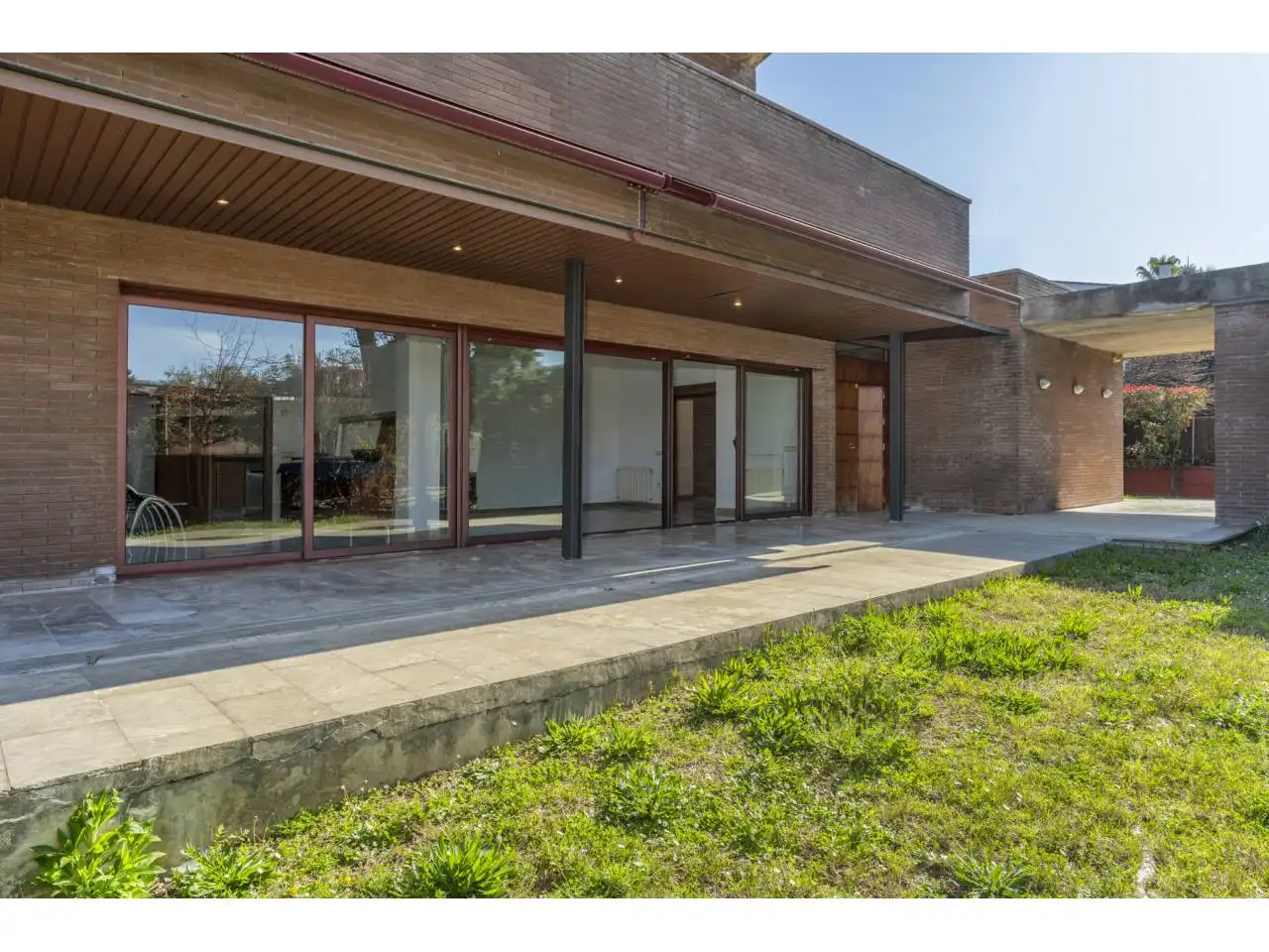 Vista exterior de Casa o xalet en venda en Girona amb Aire condicionat, Calefacció i Jardí privat