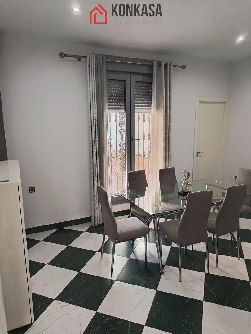 Menjador de Casa o xalet en venda en Arcos de la Frontera amb Aire condicionat i Traster