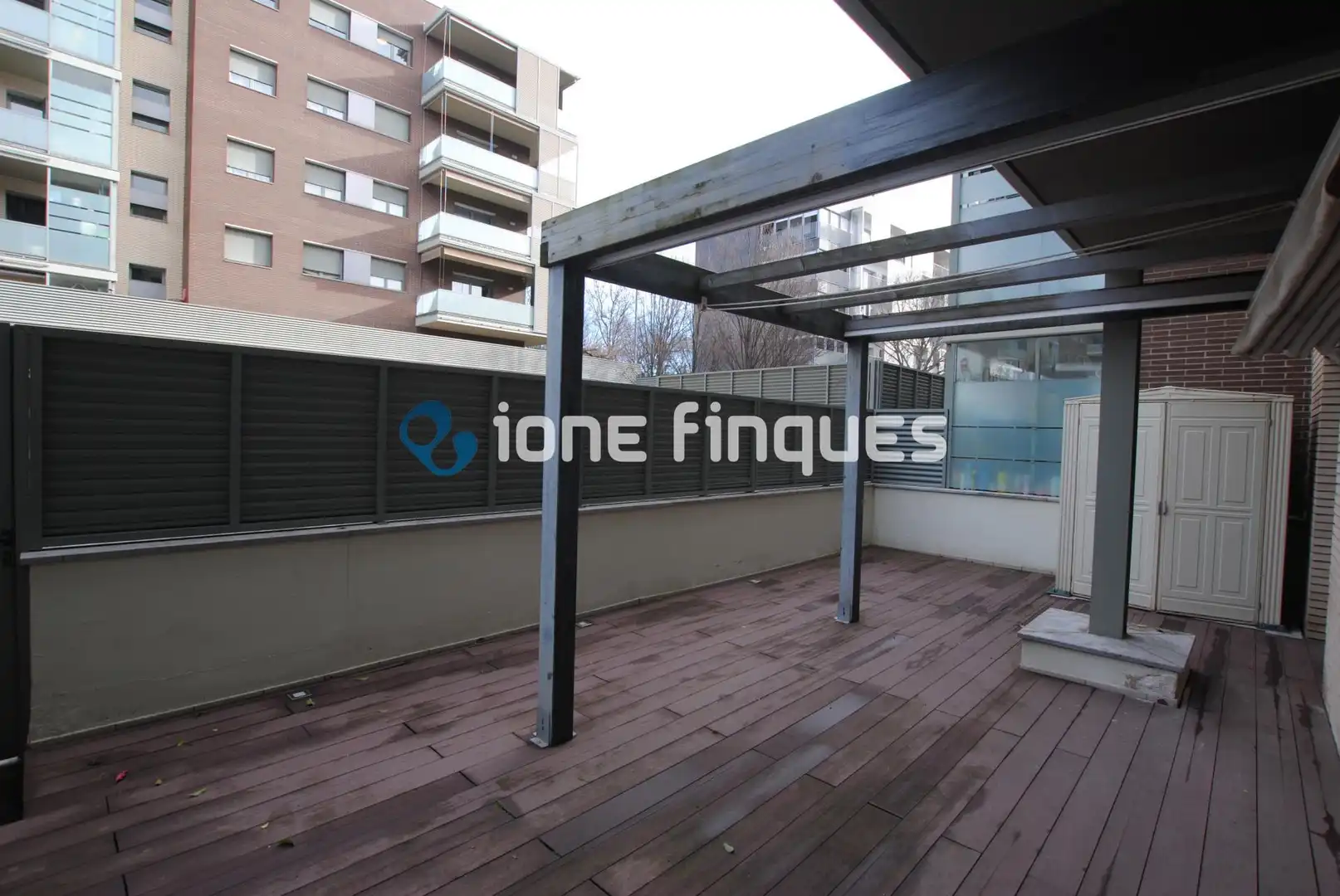 Terrasse von Wohnung zum Verkauf in Sant Cugat del Vallès mit Heizung, Privatgarten und Terrasse