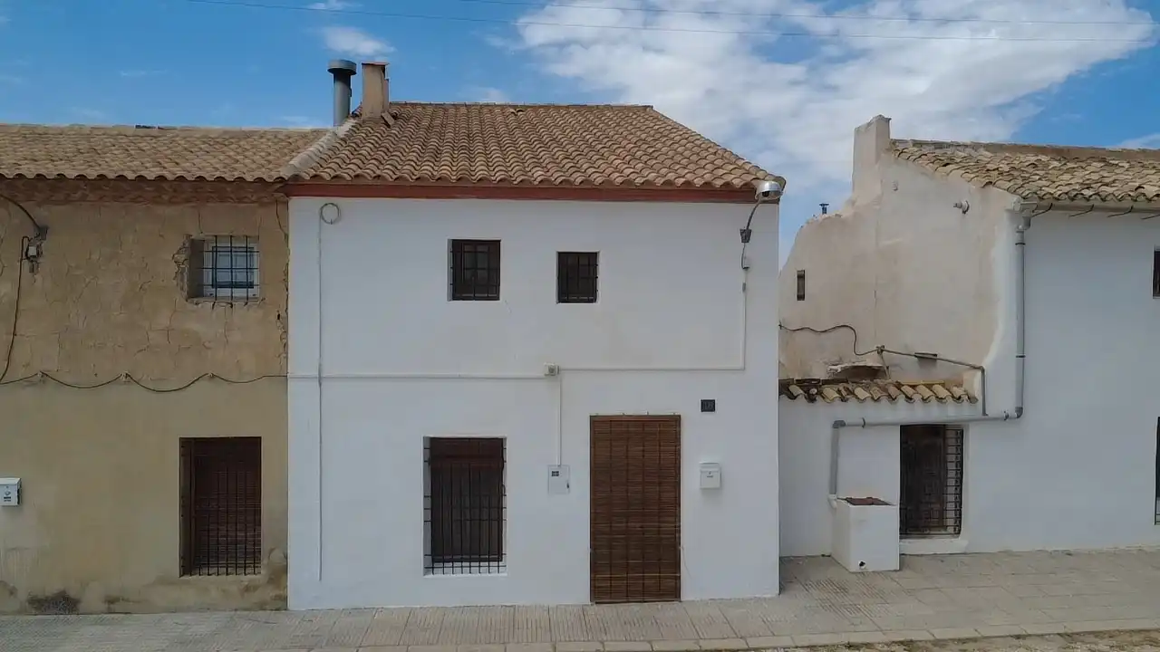 Haus zum Verkauf in El Pinós / Pinoso